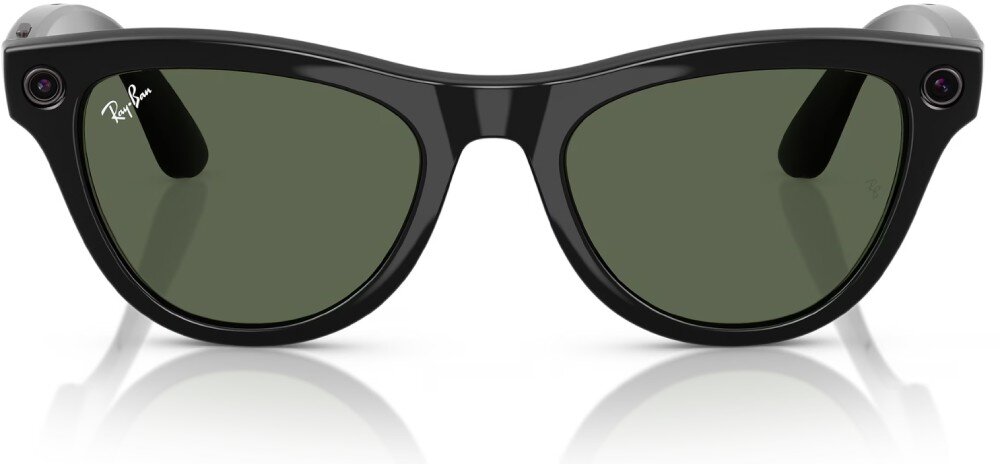 Czarne okulary przeciwsłoneczne z połyskiem, z zielonymi soczewkami. Na oprawkach widoczne jest logo \'Ray-Ban\'.