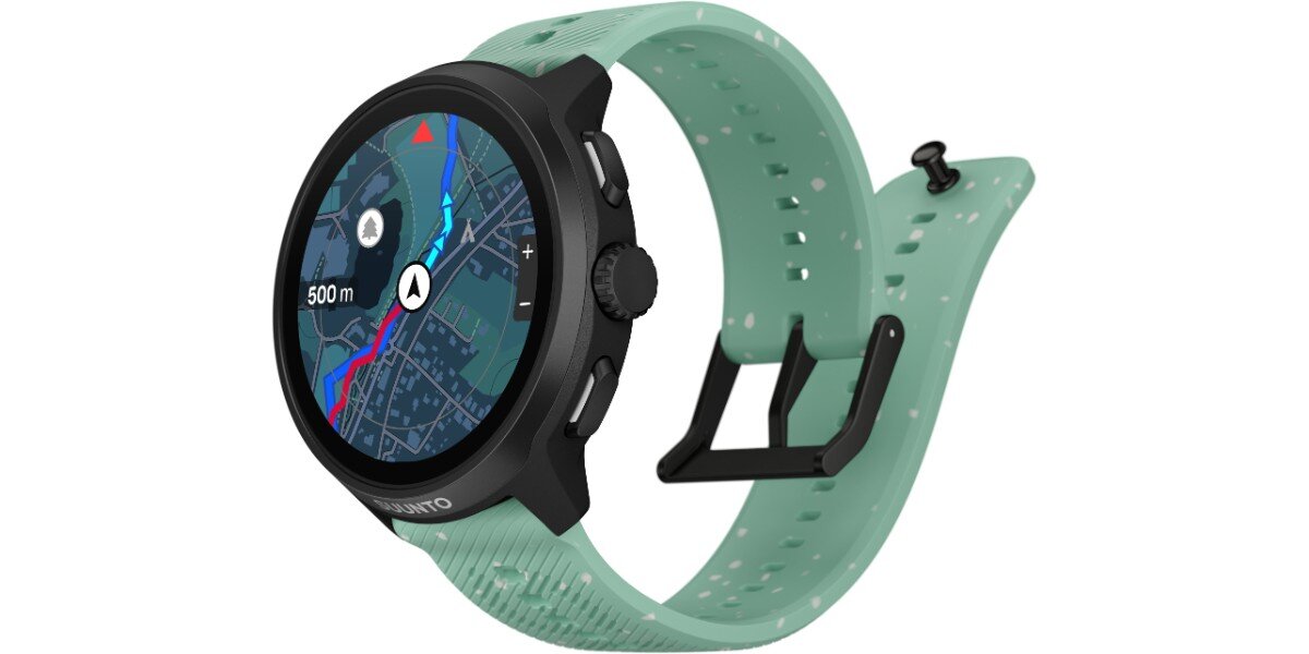 Smartwatch SUUNTO Run 2 Zielony na białym tle - na ekranie zegarka widoczna jest odpalona aplikacja mapy.