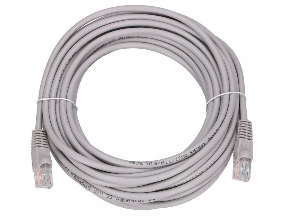 EXTRALINK Kabel RJ-45/RJ-45 Patchcord ekranowany kategorii 6A SFTP Extralink  sieciach Ethernet router, switch, komputer czy telefon VoIP połączeń między patch panelami teleinformatycznych Wysoka elastyczność odporna konstrukcja - zwinięty kabel na białym tle
