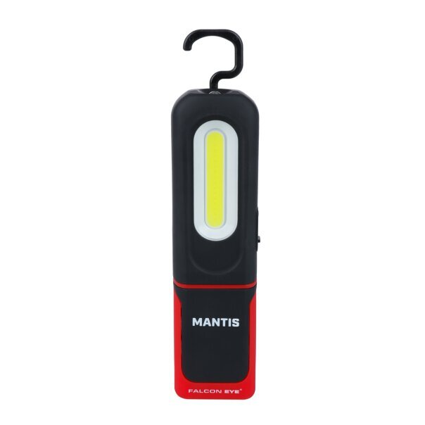 Na obrazie widoczna jest akumulatorowa lampa warsztatowa z hakiem na górze, w kolorach czarnym i czerwonym. Na lampie znajdują się napisy \'MANTIS\' oraz \'FALCON EYE\'.