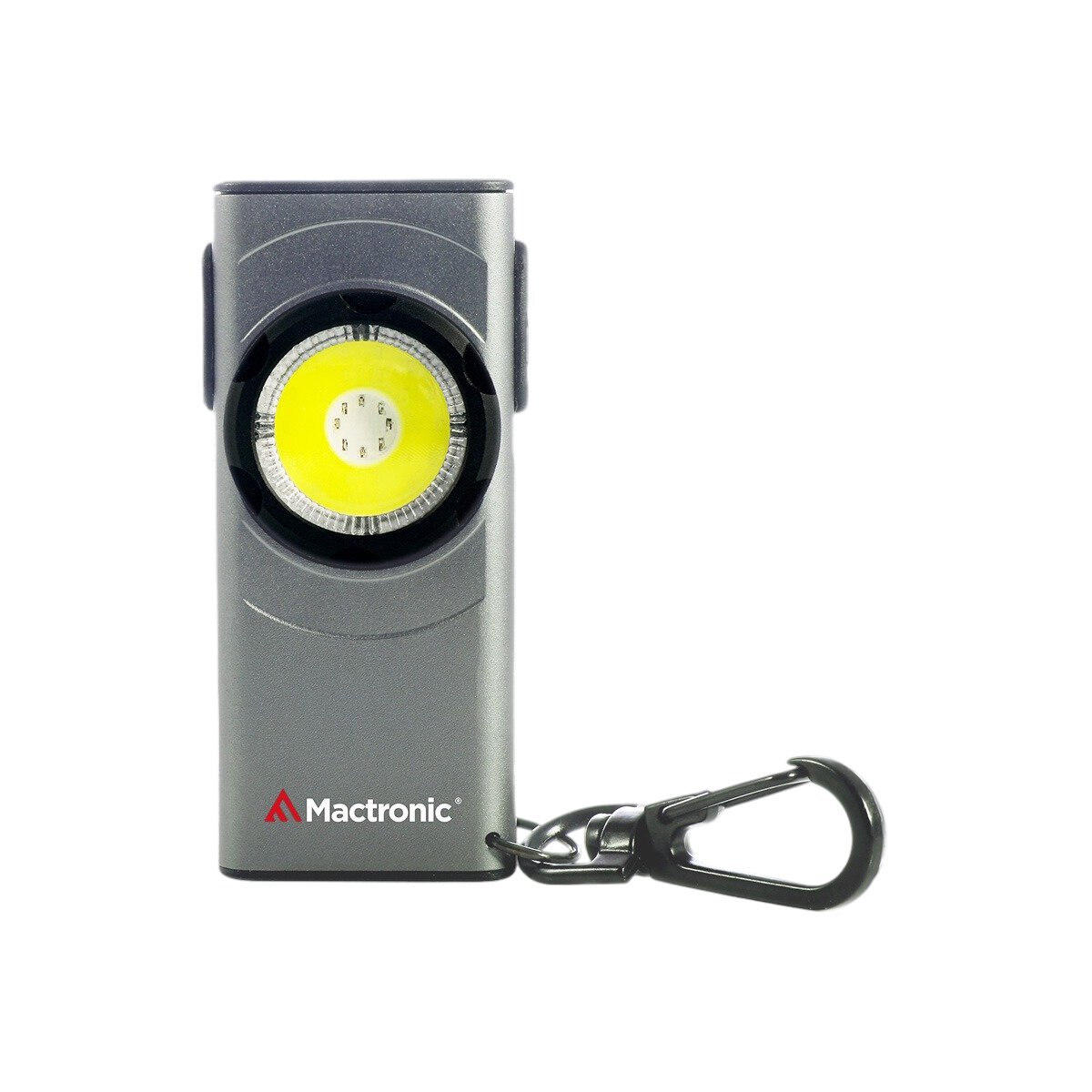 Szara, płaska latarka akumulatorowa z okrągłym źródłem światła i karabińczykiem. Na obudowie widoczne jest logo \'Mactronic\'.
