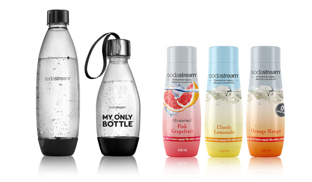 Dwie butelki z napisem \'sodastream\' i \'MY ONLY BOTTLE\'. Trzy butelki z napisami: \'Pink Grapefruit\', \'Cloudy Lemonade\', \'Orange Mango\'.