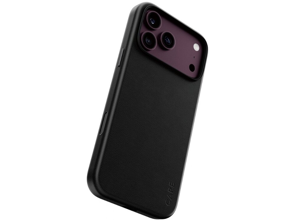 Czarne etui na telefon z trzema widocznymi obiektywami aparatu i napisem \'CARE\' na dolnej części. Etui ma gładką powierzchnię i wycięcia na przyciski boczne.