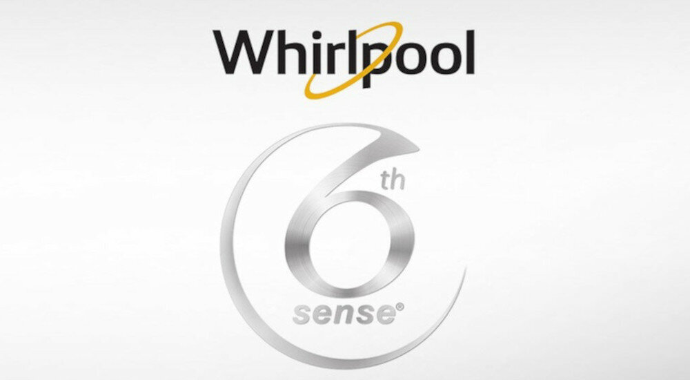 Logo Whirlpool z napisem \'6th sense\' na białym tle.