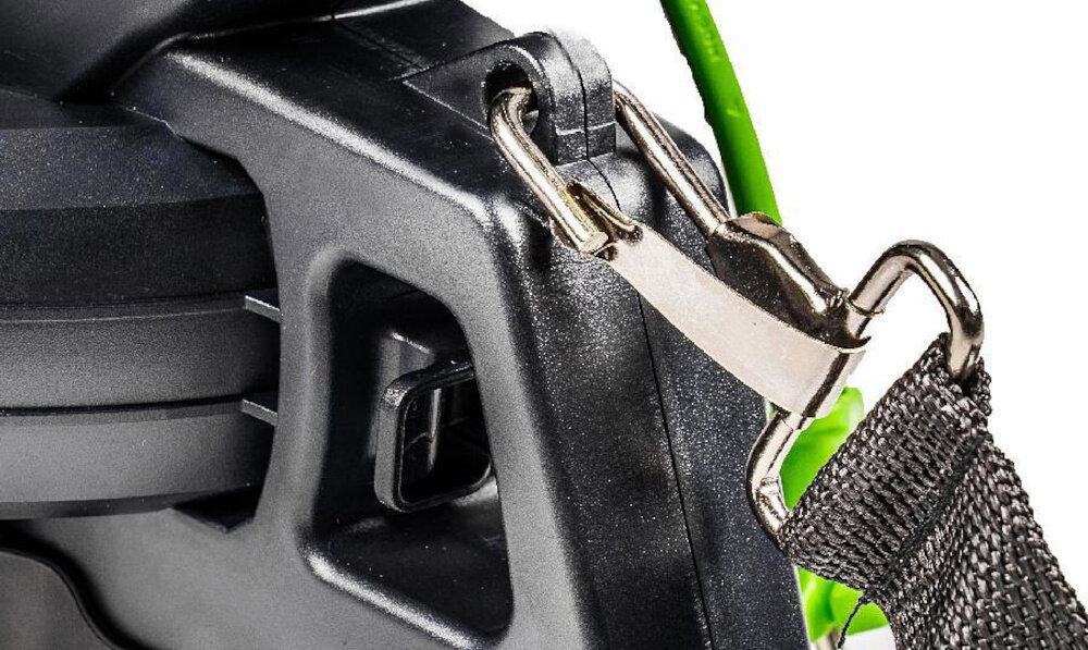Dmuchawa do liści elektryczna WUBER W43422 Pasek na ramię Ruchomy uchwyt pomocniczy 4,9 kg Przemyślane rozmieszczenie elementów do trzymania