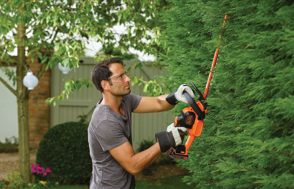 Nożyce do żywopłotu BLACK&DECKER GTC18502PC akumulatorowe ostrza ostro zakończone trwałe z hartowanej stali długość 50 cm