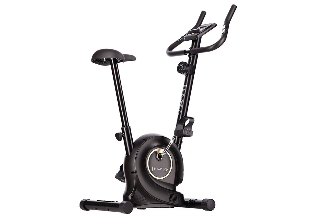 Czarny rower magnetyczny z logo \'HMS\' na obudowie koła zamachowego. Posiada regulowane siodełko i kierownicę z uchwytami.