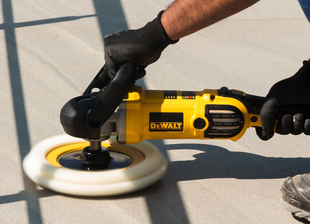 Polerka DEWALT DWP849X-QS silnik moc 1250 W prędkość obrotowa do 3500 obr/min