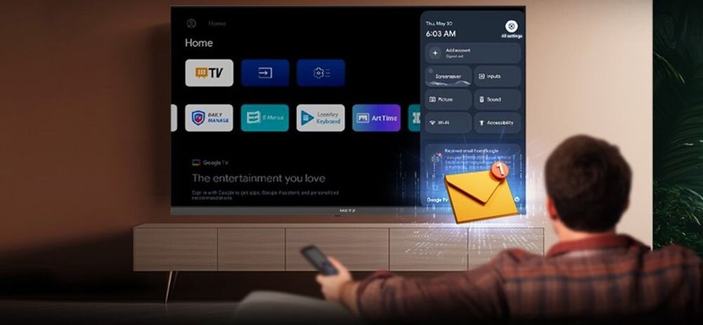 Osoba siedzi przed telewizorem METZ, na ekranie widoczne są aplikacje takie jak YouTube, Netflix i inne. Obok ekranu wyświetla się duża ikona koperty z czerwoną pieczęcią.