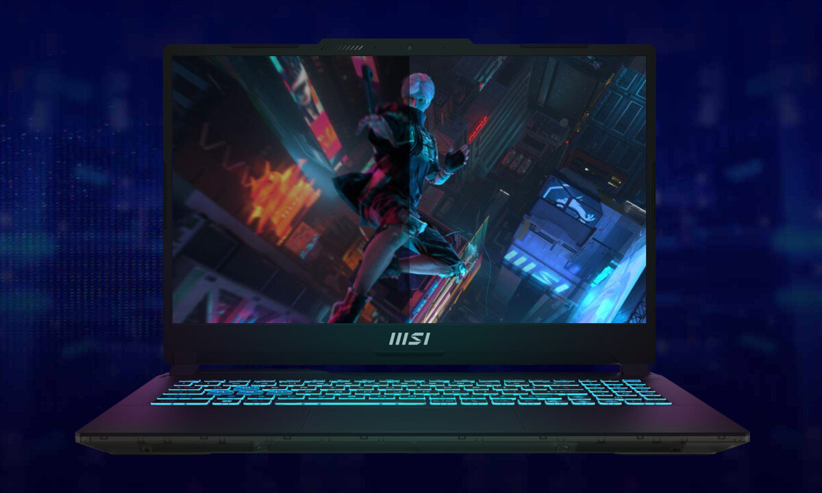 Laptop z wyświetlaczem pokazującym postać w futurystycznym otoczeniu. Na obudowie widoczne jest logo \'MSI\'.