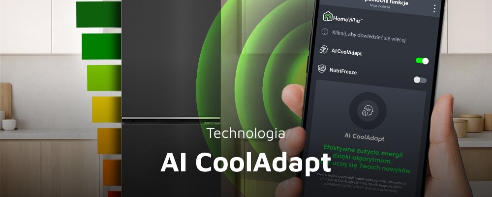 Obraz przedstawia lodówkę z ciemnym frontem oraz rękę trzymającą smartfon z aplikacją HomeWhiz. Na ekranie widoczne są opcje: AI CoolAdapt i NutriFreeze, a na lodówce napis \'Technologia AI CoolAdapt\'.