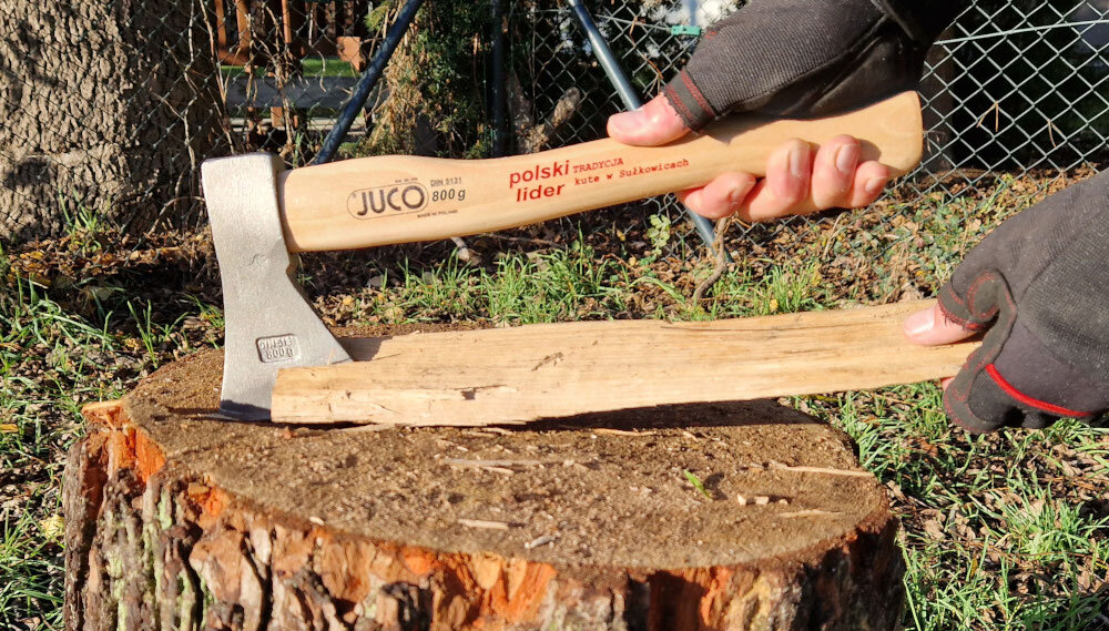 Siekiera uniwersalna JUCO 33002 0.8 kg waga calkowita 1 kg dobre wywazenie efektywnosc pracy niezawodny pomocnik