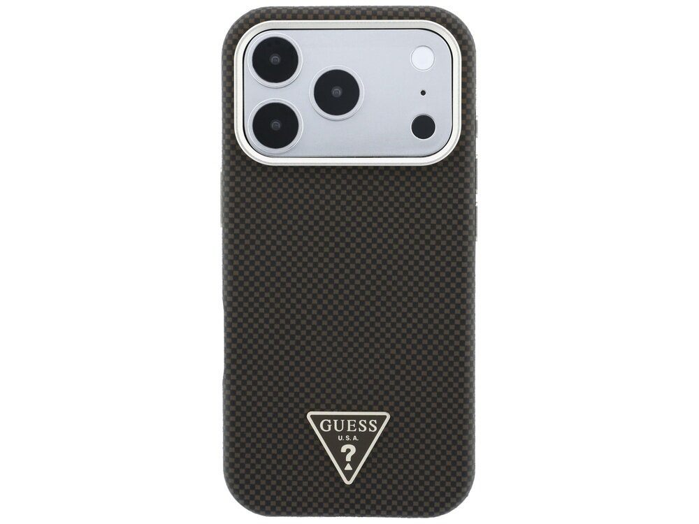 Etui na telefon w kolorze brązowym z teksturą przypominającą kevlar, posiada wycięcia na trzy obiektywy aparatu. Na dole widoczne jest logo GUESS w kształcie trójkąta z napisem \'GUESS U.S.A.\'.