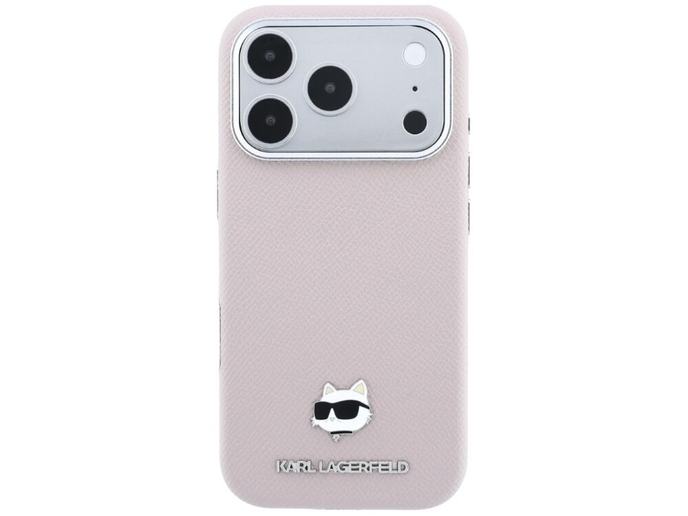 Różowe etui na telefon z trzema dużymi otworami na aparaty i mniejszymi na inne elementy. Na dole widoczne jest logo \'KARL LAGERFELD\' oraz metalowy emblemat w kształcie głowy kota w okularach.
