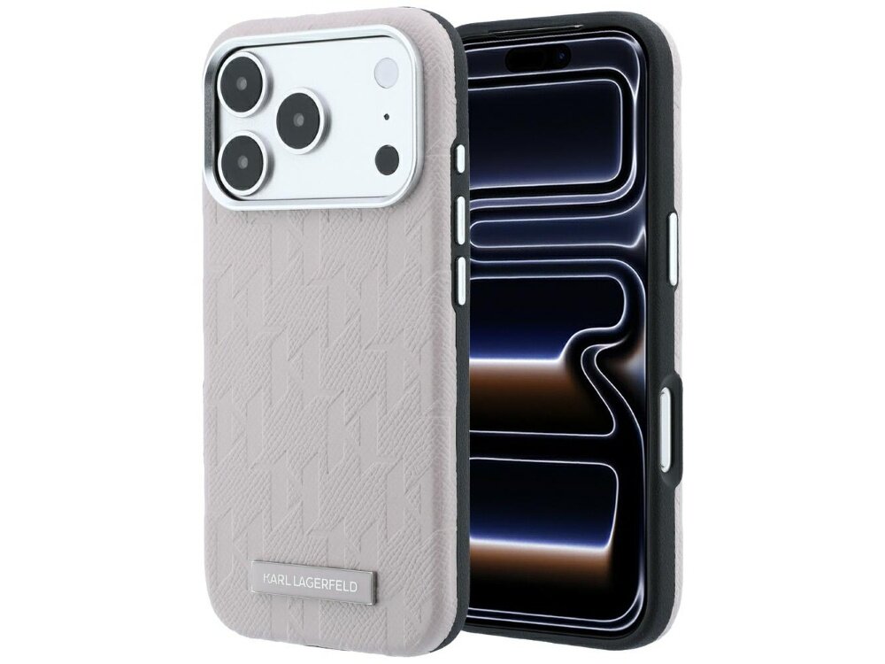 Różowe etui na telefon z teksturą i logo \'KARL LAGERFELD\' na dole. Etui jest dopasowane do telefonu z trzema aparatami i wyświetlaczem z abstrakcyjnym wzorem.