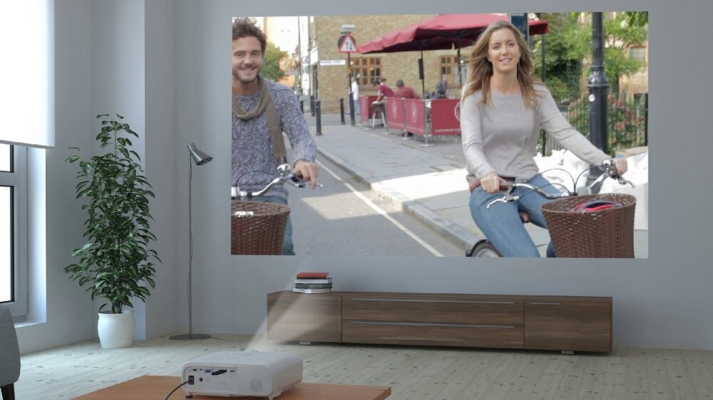 Projektor EPSON EH-TW5600 dostosowanie obrazu automatyczna korekcja obrazu