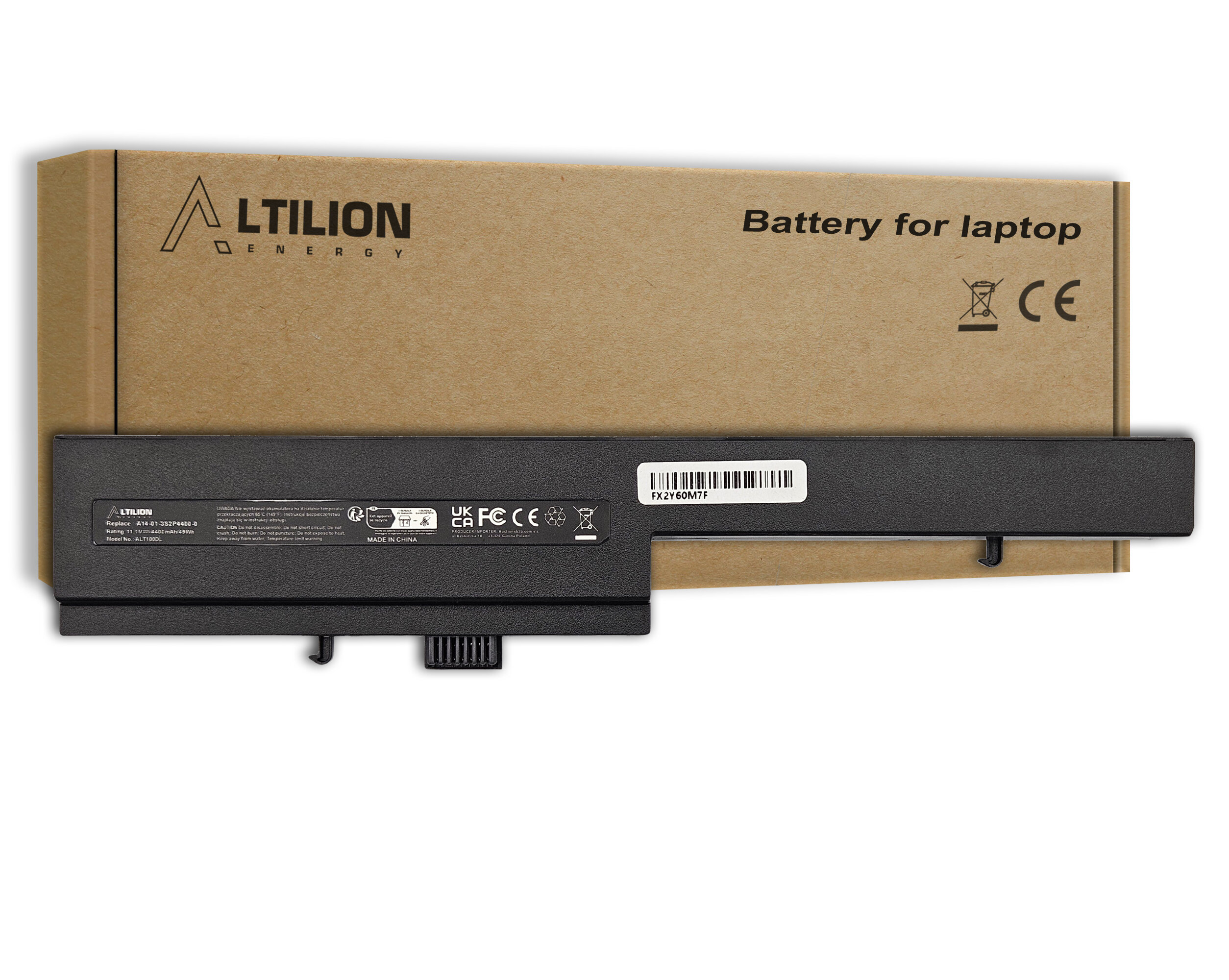Na obrazie widoczna jest czarna bateria z etykietą zawierającą oznaczenia CE i UKCA oraz kod kreskowy. W tle znajduje się brązowe pudełko z napisem \'ALTILION Energy Battery for laptop\'.