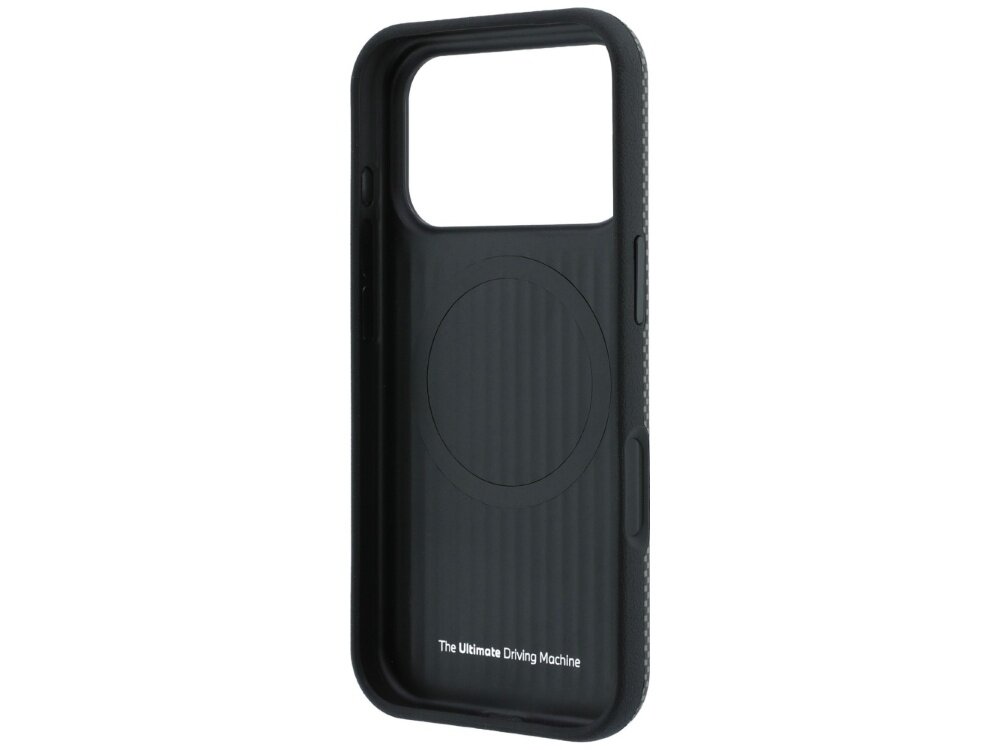 Czarne etui na telefon z dużym otworem na aparat i napisem \'The Ultimate Driving Machine\' na dole. Wewnątrz widoczny jest okrągły wzór, prawdopodobnie miejsce na MagSafe.