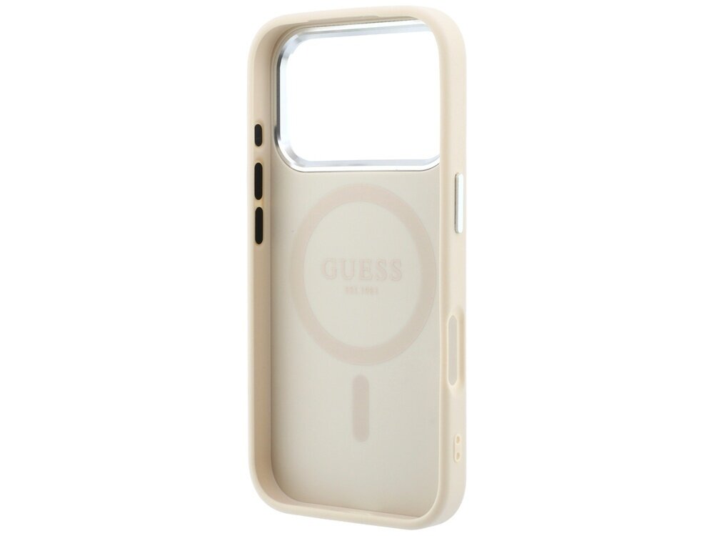 Beżowe etui na telefon z dużym wycięciem na aparat i napisem \'GUESS EST 1981\' wewnątrz okręgu na tylnej części.