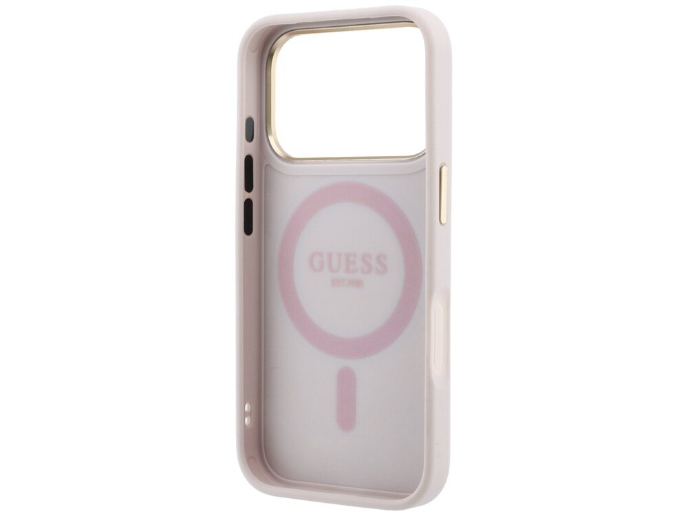 Różowe etui na telefon z dużym otworem na aparat i napisem \'GUESS EST 1981\' w środku. Etui posiada okrągły wzór sugerujący kompatybilność z MagSafe.