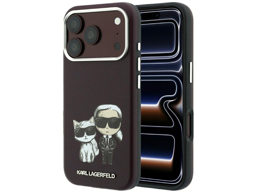 Burgundowe etui na telefon z grafiką przedstawiającą postać w okularach przeciwsłonecznych i kota. Na dole widoczny jest napis \'KARL LAGERFELD\'.