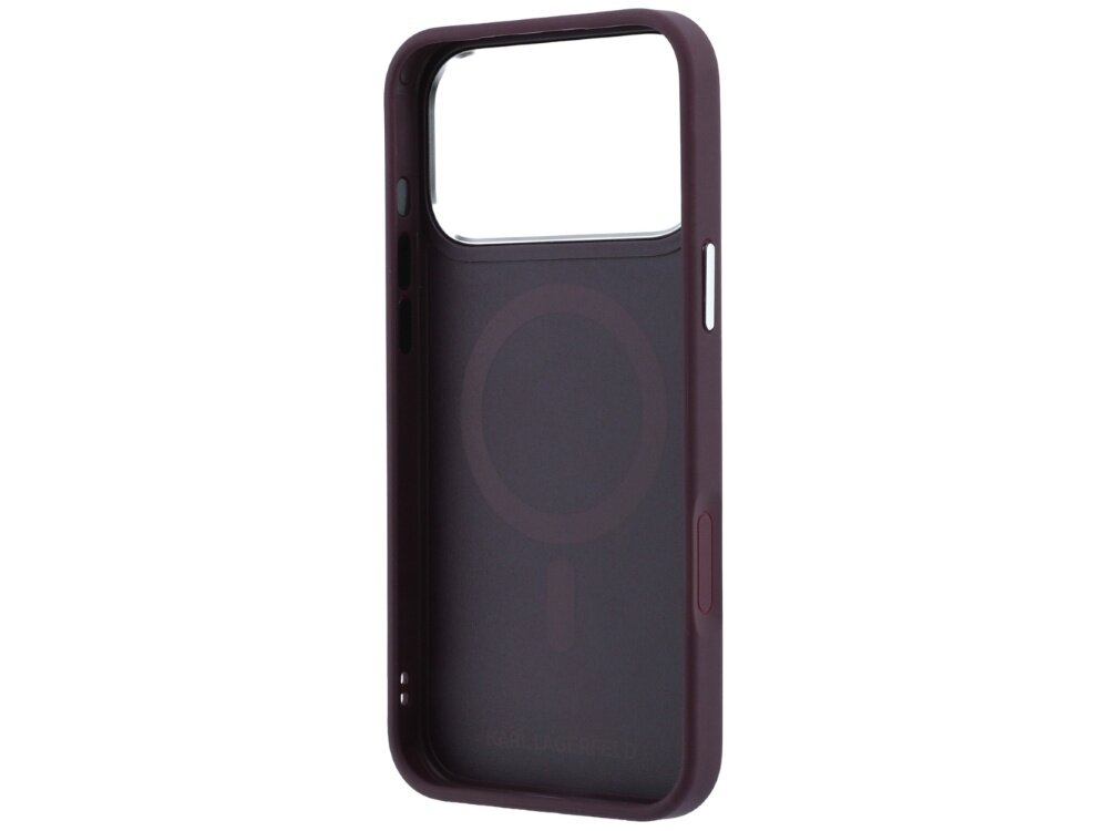 Burgundowe etui na telefon z dużym otworem na aparat i okrągłym wzorem wewnątrz. Na dole widoczny jest napis \'KARL LAGERFELD\'.