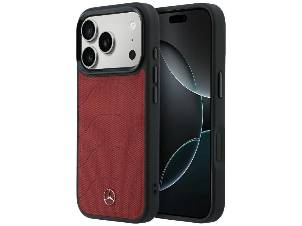 Obraz przedstawia bordowe etui na telefon z teksturą i logo Mercedes na dole. Obok etui widoczny jest telefon z wyświetlaczem.