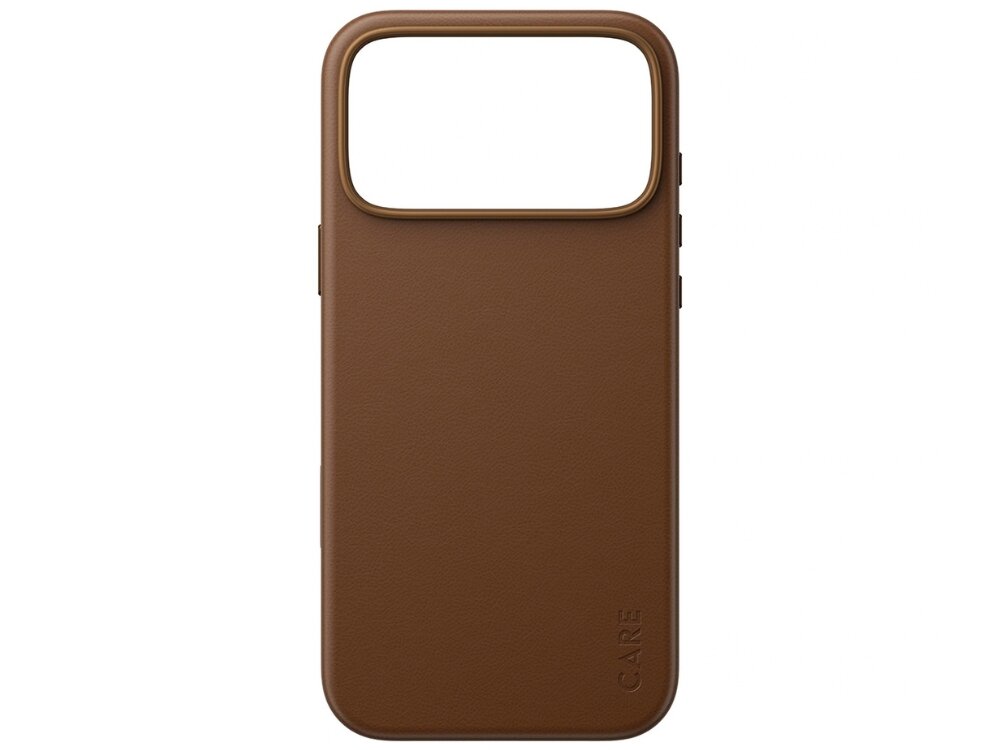 Brązowe etui na telefon z dużym otworem na aparat i napisem \'CARE\' w dolnej części. Etui ma gładką powierzchnię i jest przeznaczone do urządzeń z funkcją MagSafe.