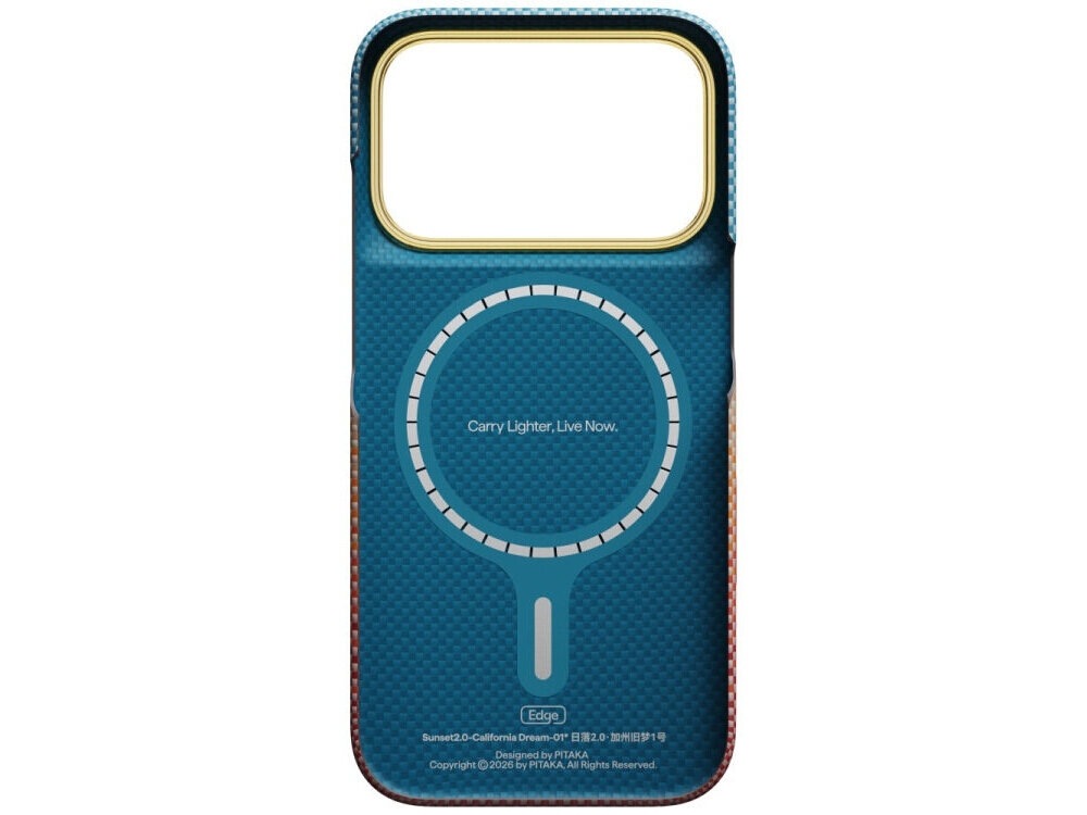 Etui w kolorze niebieskim z dużym otworem na aparat i napisem \'Carry Lighter. Live Now.\' na środku. Na dole widoczny jest napis \'Designed by PITAKA Copyright © 2023 by PITAKA. All Rights Reserved.\'