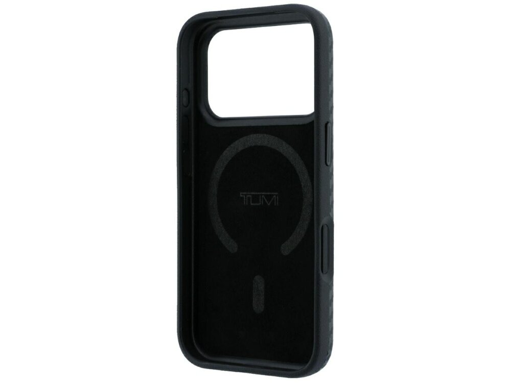 Etui w kolorze burgundowym z dużym otworem na aparat i logo \'KARL LAGERFELD\' na dole. Wewnątrz widoczny jest okrągły wzór MagSafe.