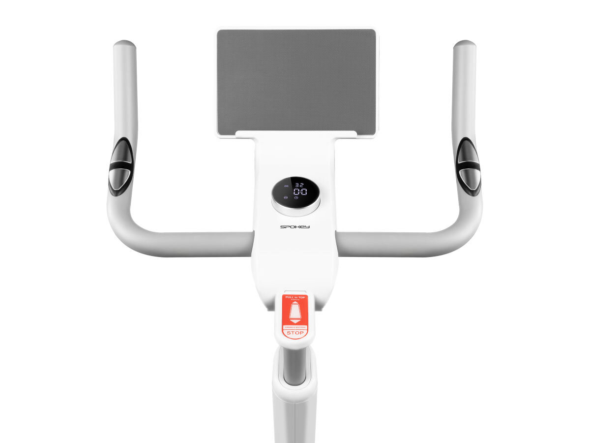 Kierownica roweru elektromagnetycznego z wyświetlaczem pokazującym \'32 0:0\' oraz przyciskiem oznaczonym \'PULL UP STOP\'.
