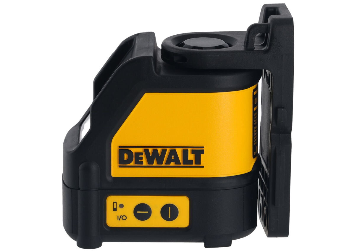 Laser krzyżowy DEWALT DW088K, widoczne, zakres, akcesoria, detektor, na białym tle laser od boku frontem na wprost