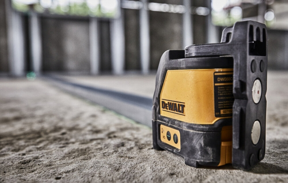 Laser krzyżowy DEWALT DW088CG dokladny pomiar precyzja