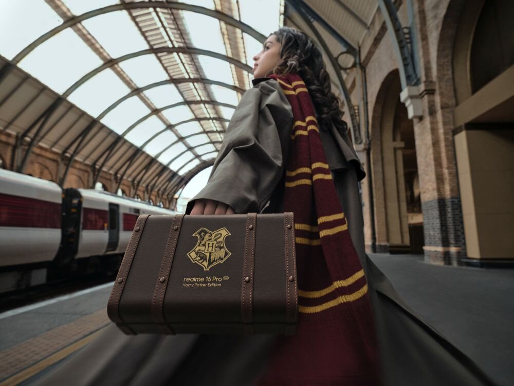 Smartfon REALME 16 Pro 5G 12-256GB 6.78 144Hz Harry Potter Edition  