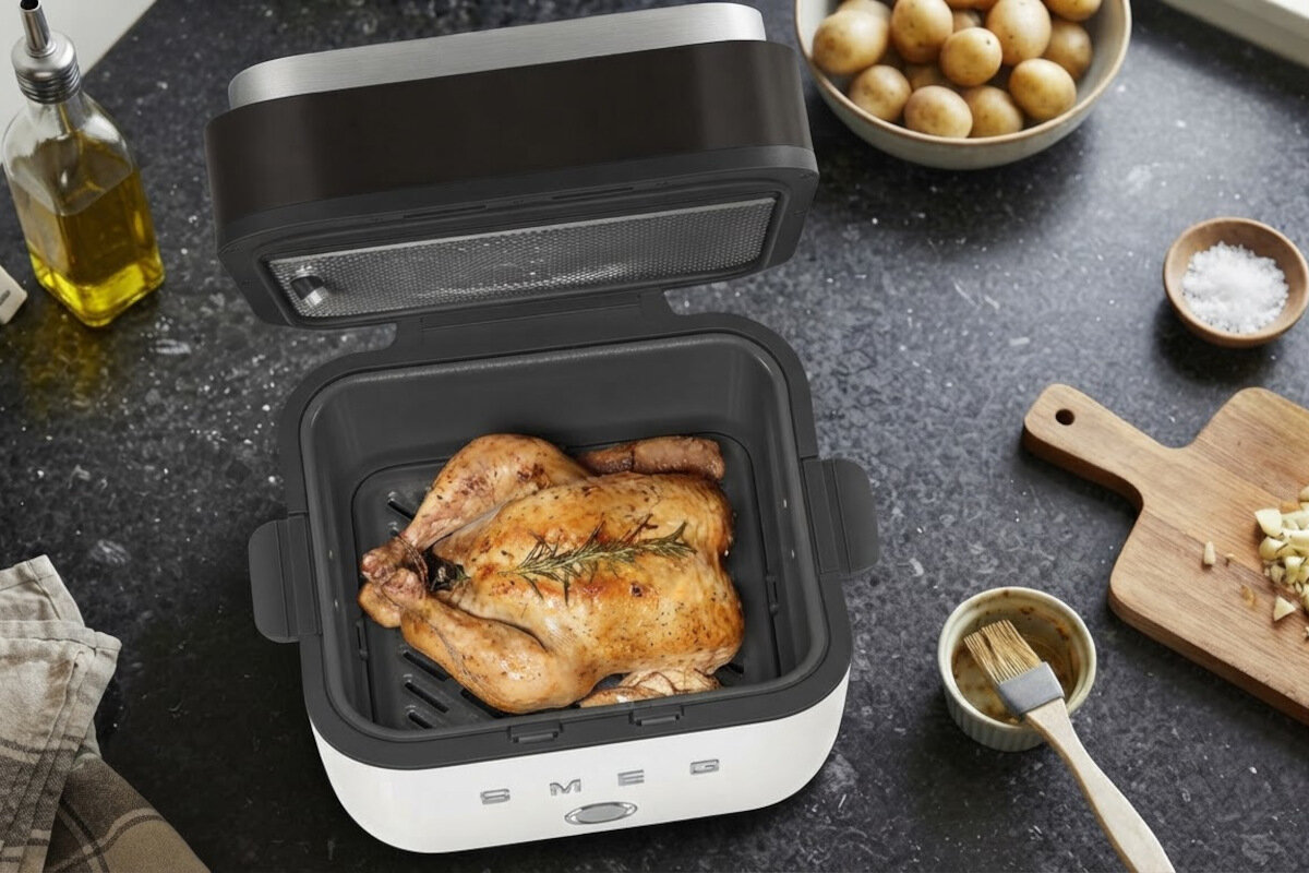 Air Fryer Frytkownica beztłuszczowa SMEG AFC01WHMEU 7l z okienkiem do obserwacji postępów gotowania