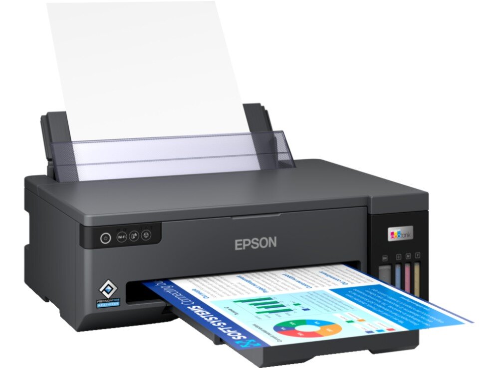 Na obrazie widoczna jest drukarka z logo \'EPSON\', z której wysuwa się kolorowy dokument. Obok panelu sterowania znajdują się wskaźniki poziomu tuszu.