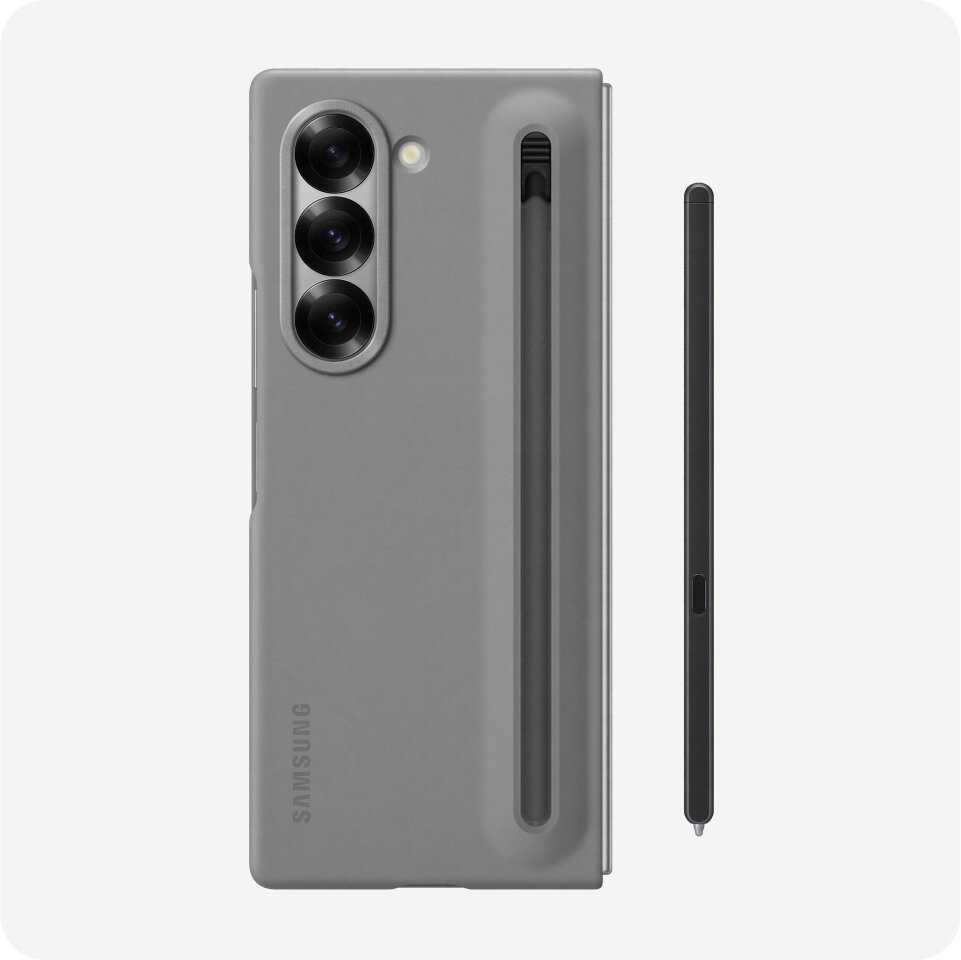 Obraz przedstawia szary smartfon z trzema obiektywami aparatu i miejscem na rysik. Na obudowie widoczne jest logo \'SAMSUNG\'.