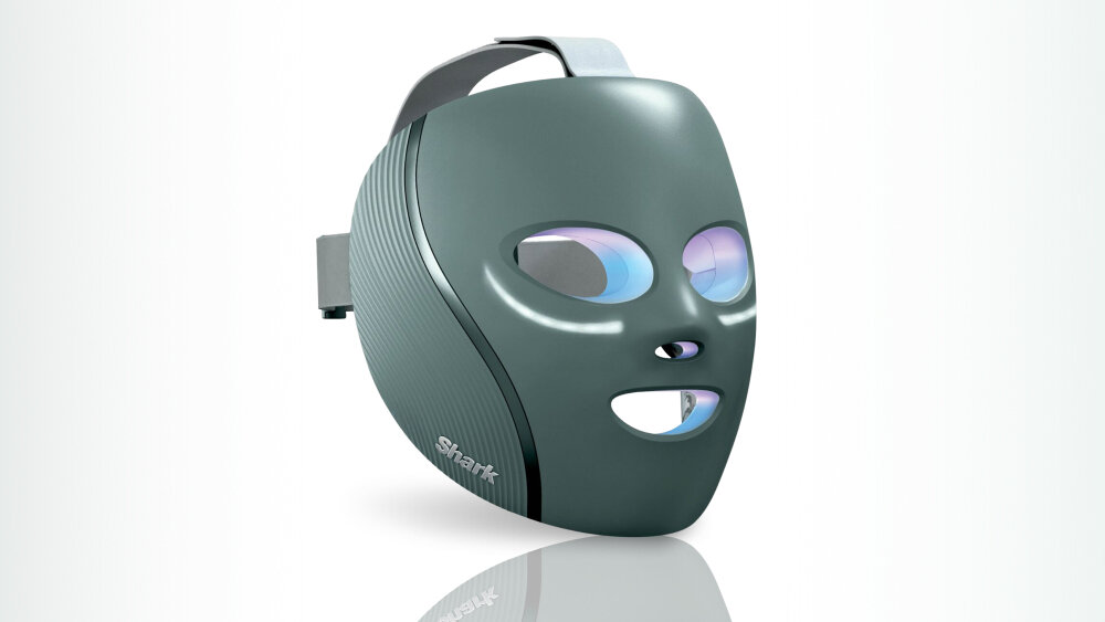 Maska LED do twarzy SHARK FW312EUSG Cryo Glow Szałwiowy zdjęcie lifestyle Komfort i ochrona wzroku czujnik automatycznego przyciemniania z myślą o maksymalnej wygodzie