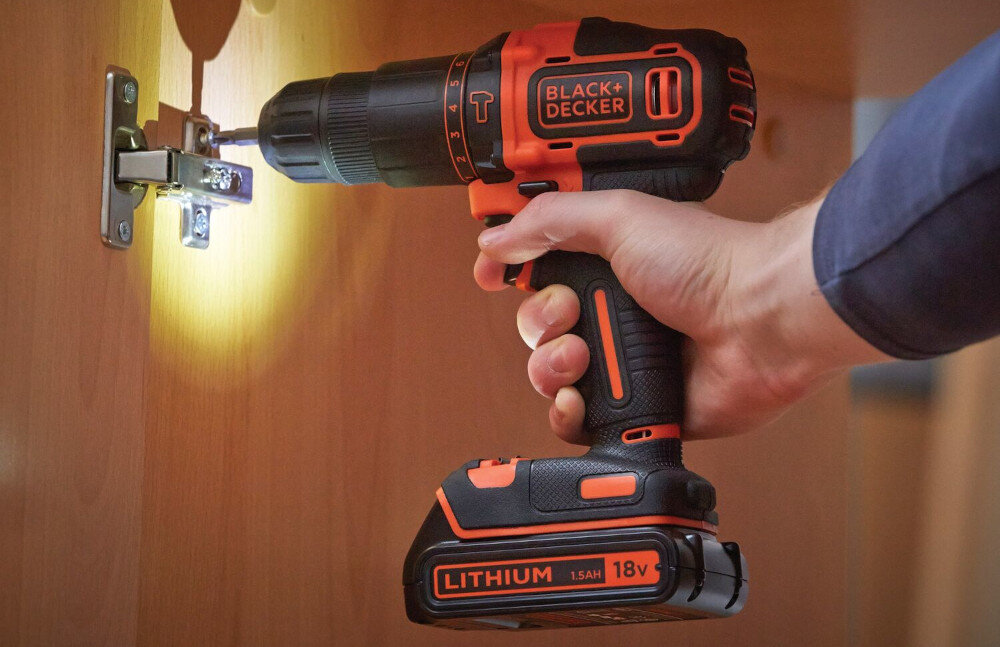 Wiertarko-wkrętarka BLACK&DECKER BDCHD18K dioda LED uchwyt na bity