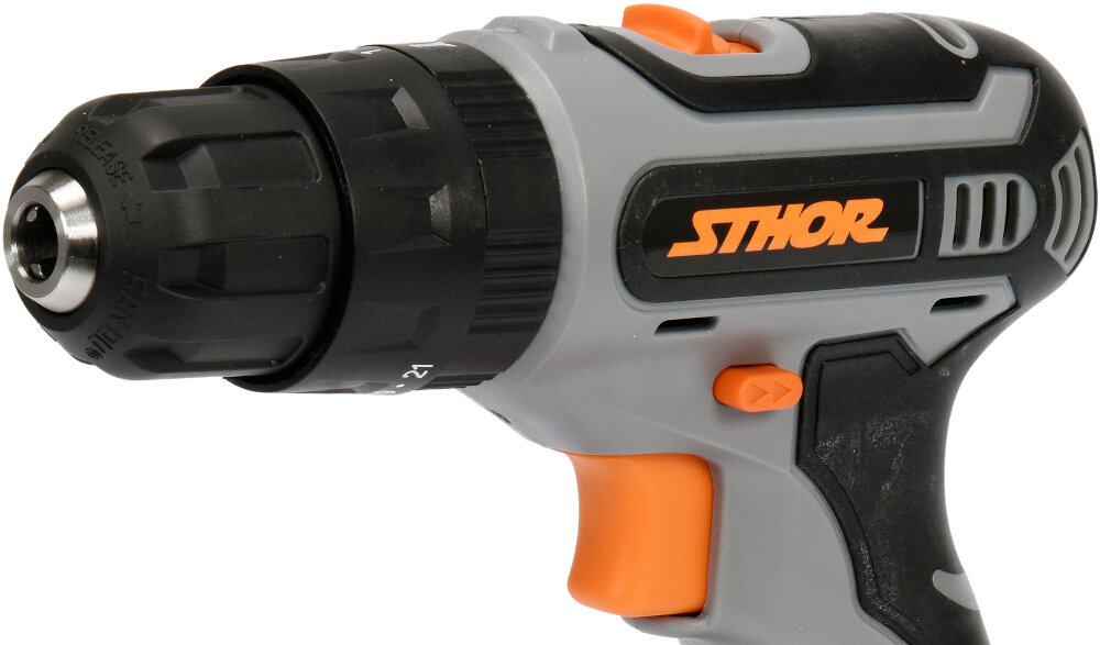 Wiertarko-wkrętarka STHOR 78112 2-biegowa przekładnia stalowa przekładnia o twardości 53-56 HRC maksymalna prędkość obrotowa na I biegu do 350 obr/min na II biegu do 1300 obr/min wymienna głowica z samozaciskowym uchwytem mocny docisk bitów łba wkrętu dioda LED