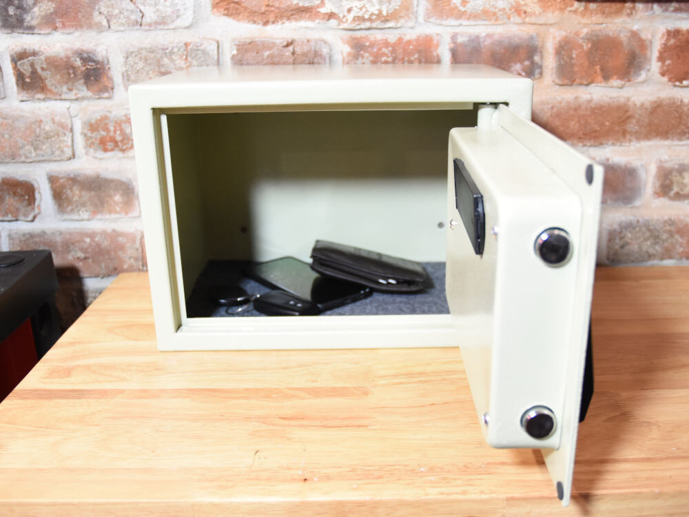 Sejf VOREL 78642, ochrona, Bezpieczeństwo, skrytka, schowek, na białym tle sejf