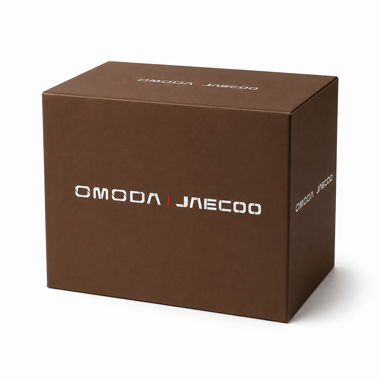 Brązowe pudełko z białym napisem \'OMODA | JAECOO\' na widocznych bokach.