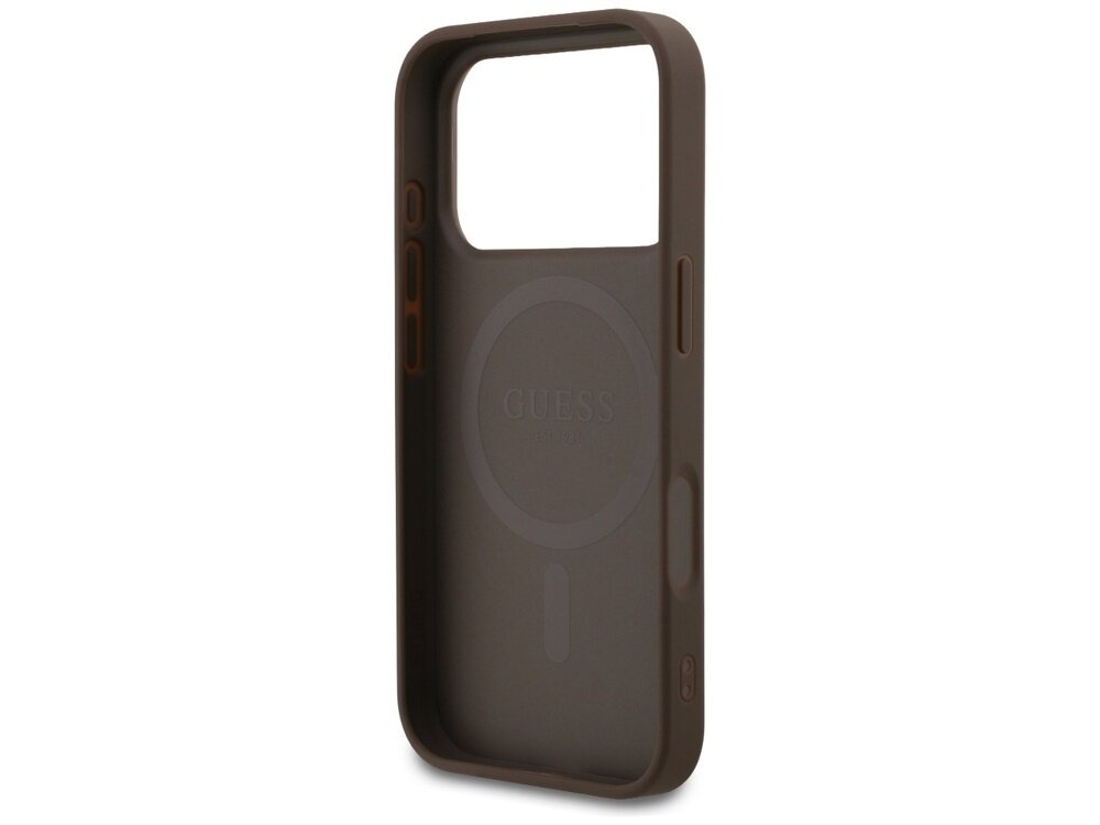 Brązowe etui na telefon z wycięciem na aparat i napisem \'GUESS\' wewnątrz. Widoczny okrągły wzór sugerujący kompatybilność z MagSafe.