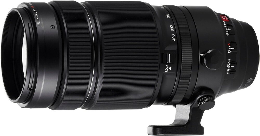 Czarny obiektyw fotograficzny z widocznymi oznaczeniami ogniskowej od 100 do 400 mm oraz przełącznikami trybów. Na obiektywie widnieje napis \'FUJINON XF\'.