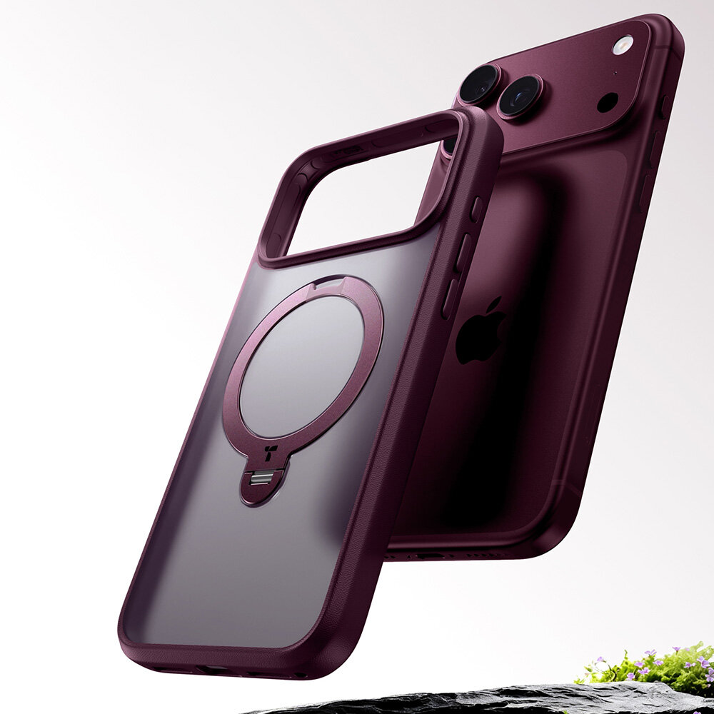 Na obrazie widoczne są dwa etui w kolorze bordowym, jedno z nich ma okrągły uchwyt na środku. W tle znajduje się telefon z dwoma aparatami i logo w kształcie jabłka.