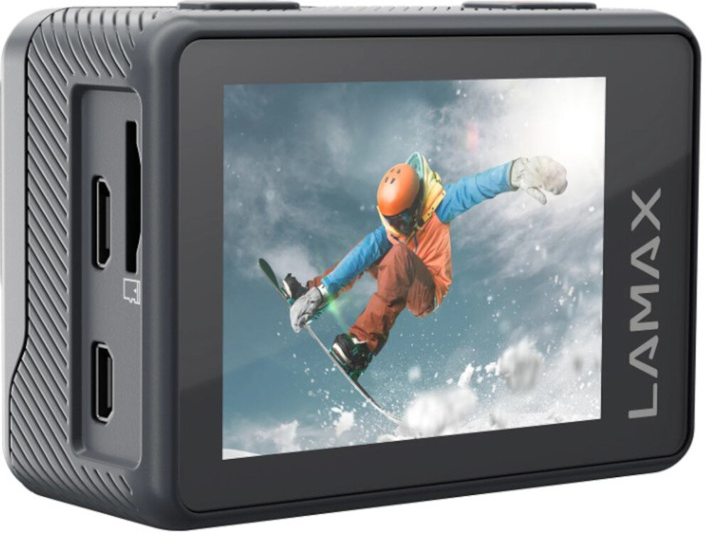 Kamera sportowa z wyświetlaczem, na którym widoczny jest snowboardzista w powietrzu na tle nieba. Na obudowie znajduje się logo \'LAMAX\'.