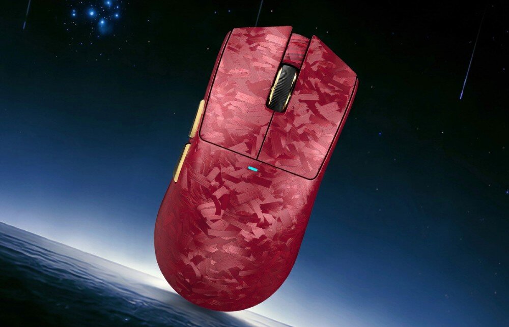 Mysz ATTACK SHARK X11 Ultra Mysz komputerowa o nieregularnej fakturze unosi się na tle gwieździstego nieba z widocznym zarysem planety u dołu