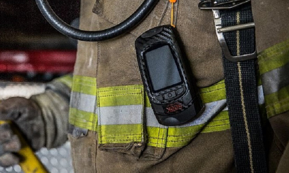 Kamera termowizyjna SEEK THERMAL Reveal Pro FF (RQ-EAAX) wymiary wielkość waga obudowa wytrzymałość