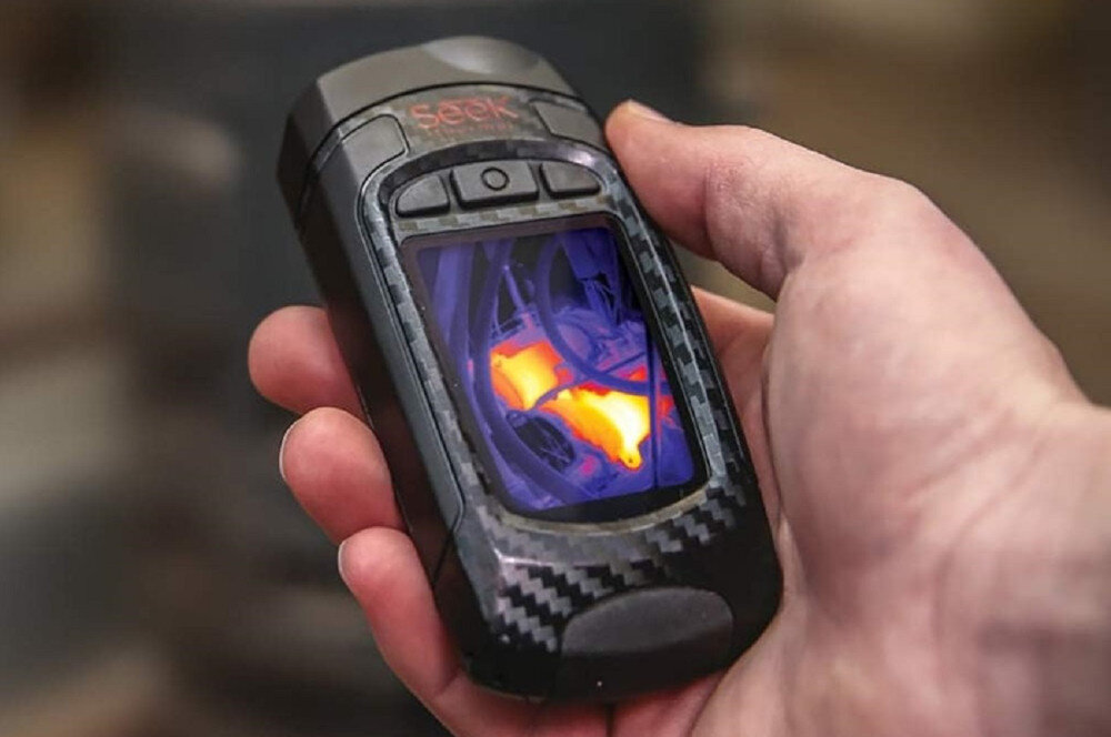 Kamera termowizyjna SEEK THERMAL Reveal Pro FF (RQ-EAAX) bateria zasilanie czas działania wyświetlacz przekątna nagrywanie karta pamięci