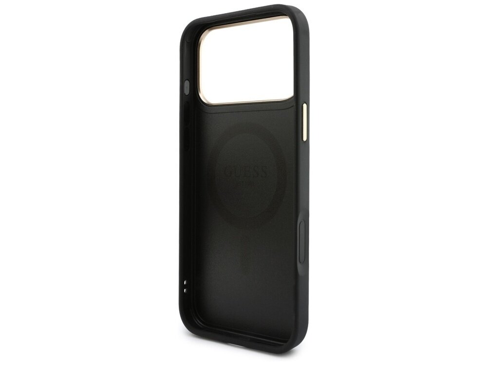 Czarne etui na telefon z dużym wycięciem na aparat i napisem \'GUESS\' wewnątrz. Etui posiada złote akcenty na przyciskach bocznych.